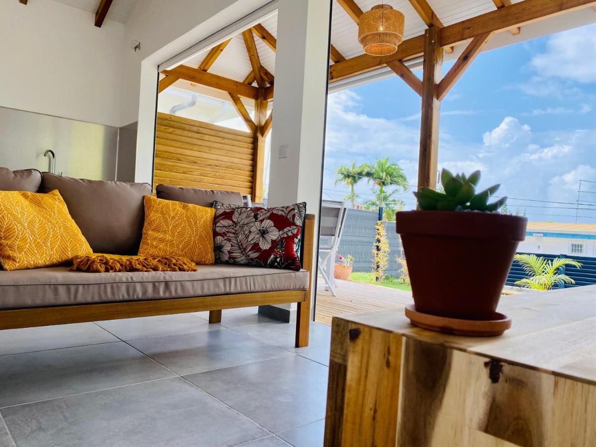 Vanille, A Proximite Des Plages, Idealement Situe Pour Visiter La Guadeloupe Le Gosier  Bagian luar foto